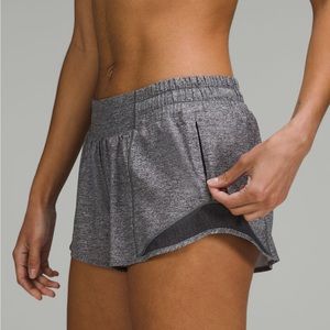 Lululemon Hotty Hot Low-Rise Lined Short 2.5”